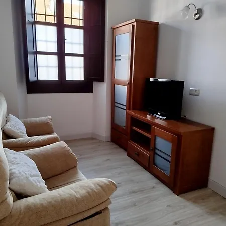At Manola Apartment