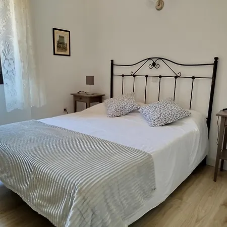 Apartment At Manola