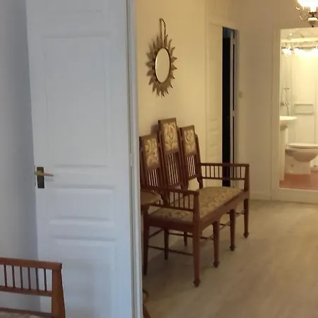 Apartment At Manola Colombres